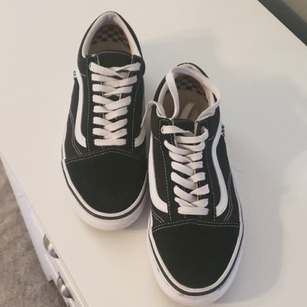 Mens Blk & Wht Vans